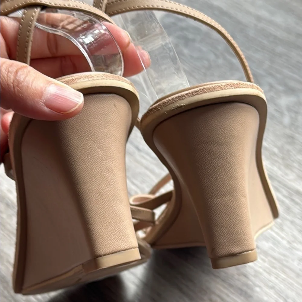 *Dolce Vita Cream Sandals 10M Leather Tan Stylish Wedge 10M